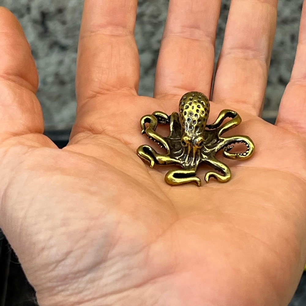 Solid Brass Octopus Vintage-style Sculpture Desk Decor - Picture 10 of 16